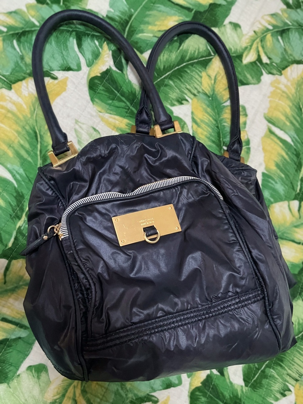 Diesel bag with Front Pocket and Gold plated hardware. Tons storage